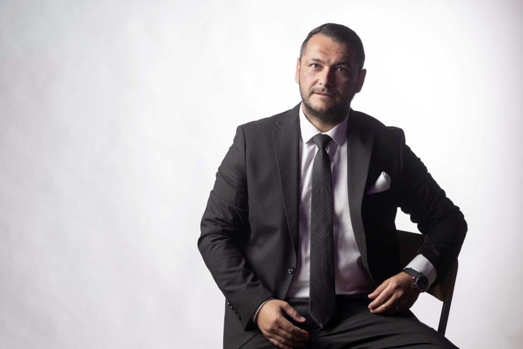 Cum a gestionat Bogdan Steriopol provocările într-o perioadă de criză